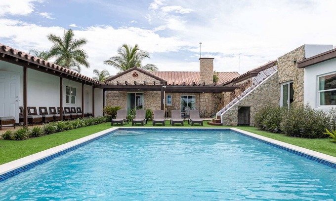 Homestead House | Havana Ranch- Large Group Playground with Pool