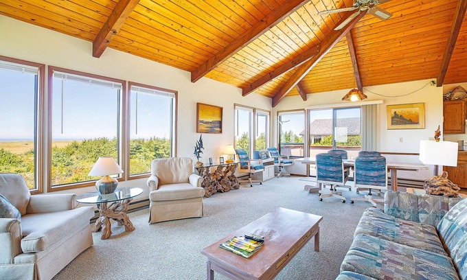 Copalis Beach House | Haven Hideaway - Ocean Views from Every Room