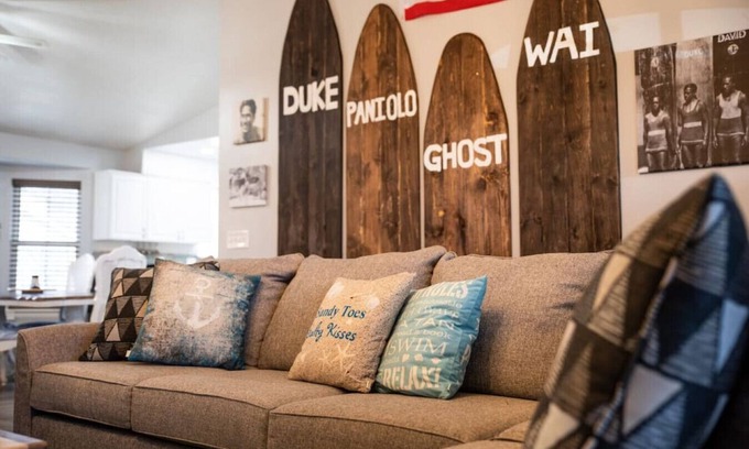 Pleasant Grove House | Hawaiian Surfer Haven| Family Stay Near Slopes