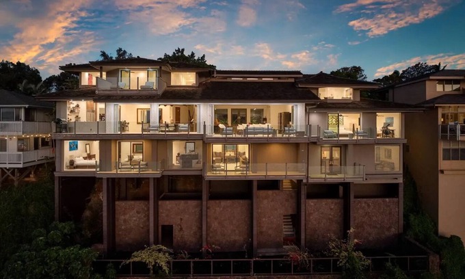 Lihue House | Hawaiian Villa | Beach Access, Views & A/C