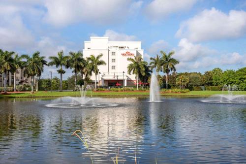 Palm Beach - West Palm Beach Hotel | Hawthorn Extended Stay by Wyndham West Palm Beach