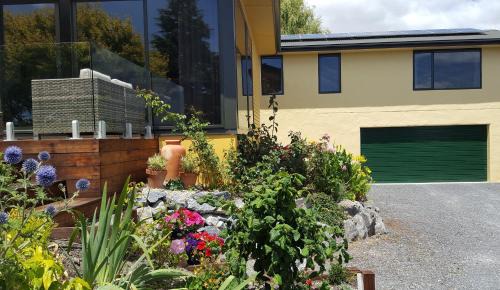 Mapua Bed & Breakfast | Hazelwood Mapua