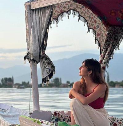 Dal Lake Boat Rental | HB Freedom group of Houseboats