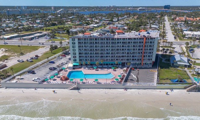 Daytona Beach Apartment | HBR Direct Oceanfront Condo, Daytona Beach, sleeps 4