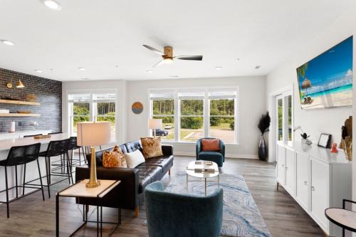 Bermuda Bay House | HC104C1 - The Golden Hour