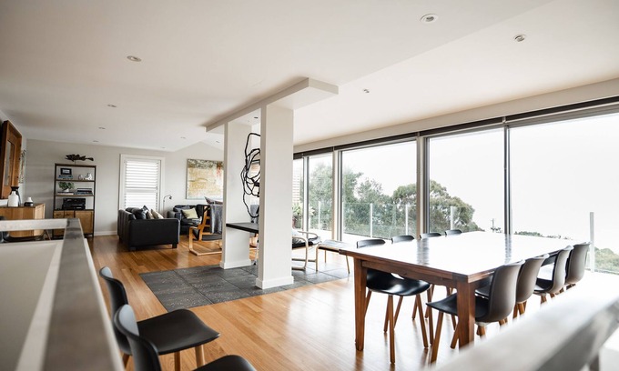 Gerroa House | Headland Vista - Stunning beach views