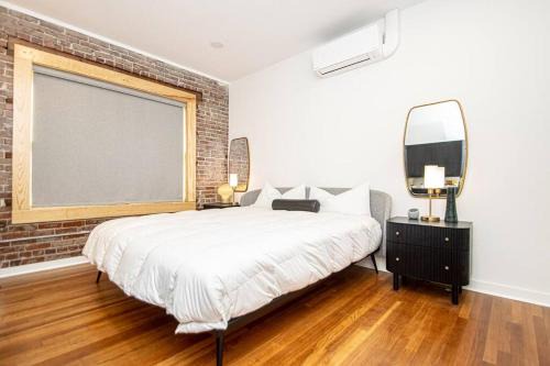Hot Springs Apartment | Heart of Downtown, Walk to Bathhouses, Restaurants Room # 202