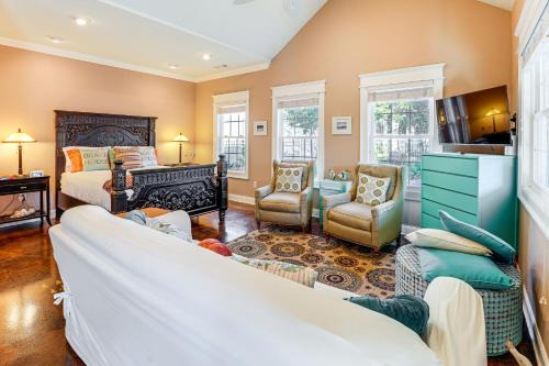Chickamauga Apartment | Heart of Historic Chickamauga! Chic Studio with Pool