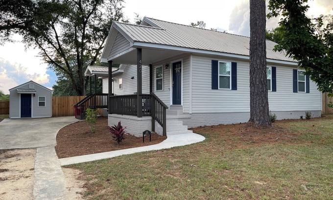 Macon House | Heart of Ingleside Village, 3 bedroom with AC Macon