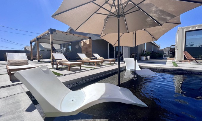 South Mountain House | °Heart of Southern PHX°Heated Pool°Amazing Backyard°