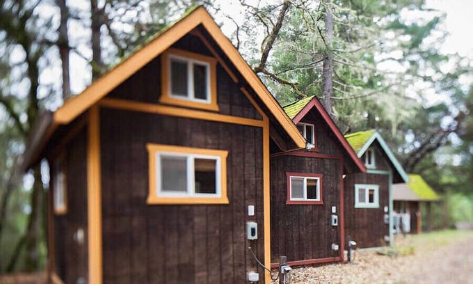 Alderpoint Hotel | Heartwood Mountain Sanctuary