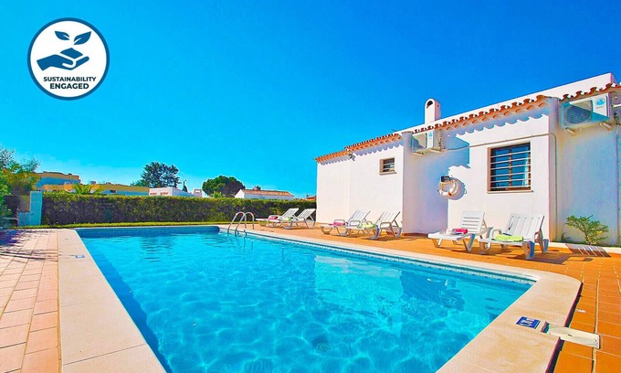 Areias de Sao Joao Villa | Heatable Pool & BBQ in Albufeira Town Center