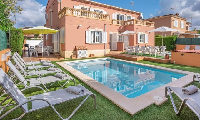 Badia Gran Villa | HEATED POOL, LARGE GROUPS