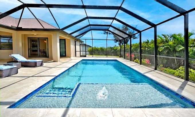 Burnt Store Apartment | Heated Pool Outdoor Kitchen Grill+ Pet Friendly