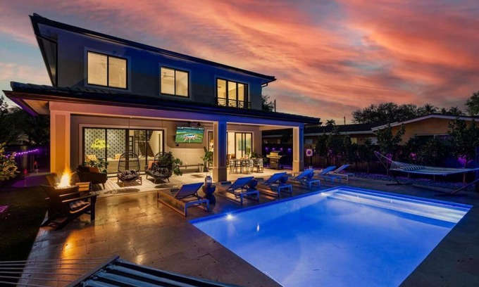 Riverside Park House | Heated Saltwater Pool, Arcades, Golf - 5min to Las Olas Boulevard