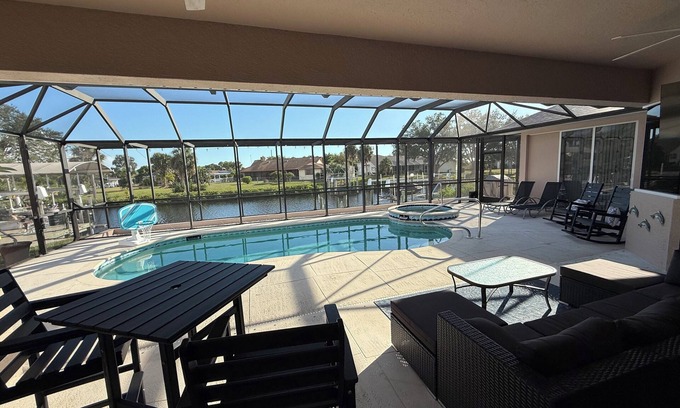 Port Charlotte House | HEATED SALTWATER POOL and SPA, on CANAL in marvelous Port Charlotte