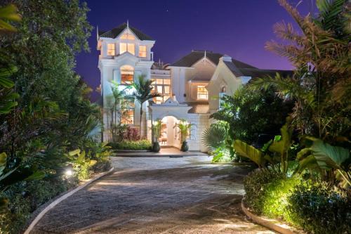 Silver Sands Villa | Hectors House Blue Sky Luxury