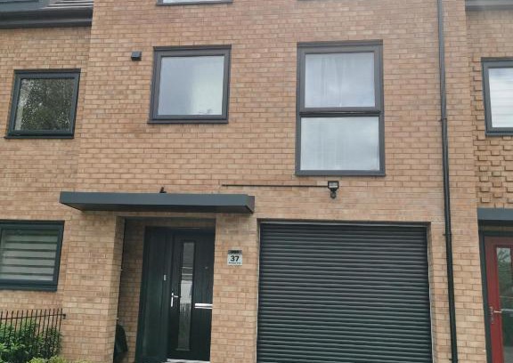 Nottingham House | Helena's Place (7 minutes walk to Nottingham Train station)