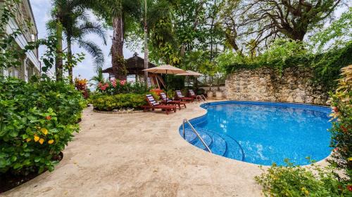 Mullins Beach Villa | Hemingway House Blue Sky Luxury