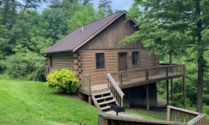 Logan Cabin | Hemlock - Hosted by The Chalets
