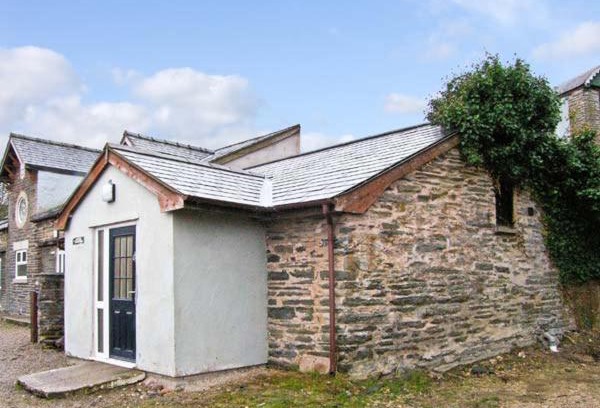 Denbigh House | Hendre Aled Cottage 1