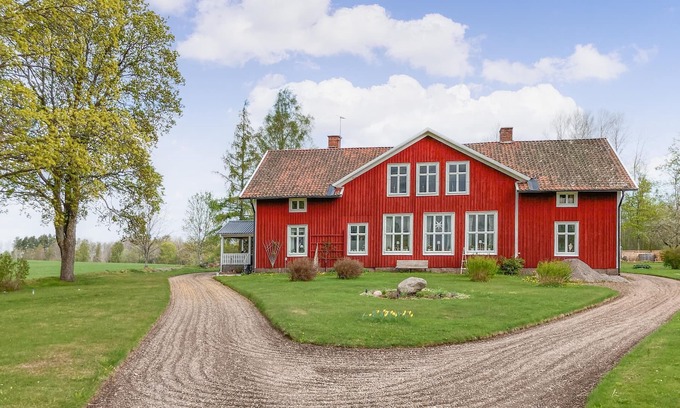Ostansjo Apartment | Here you can live in a converted old school.