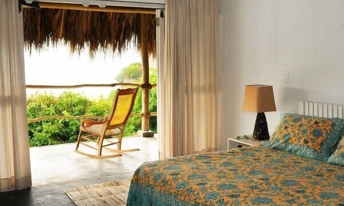 Santa Marta House | HERMOSA CABAA ENTRE EL RO Y EL MAR