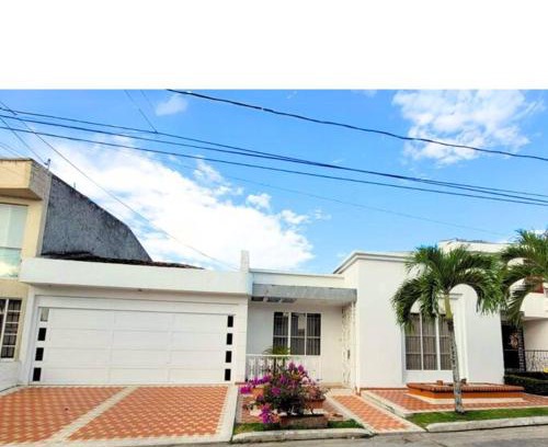 Guadalajara de Buga House | Hermosa Casa con doble garaje amoblada en el Albergue