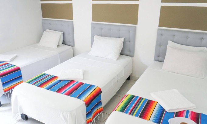 Covenas Hotel | Hermosa Habitacion Basica Triple A Pie De Playa