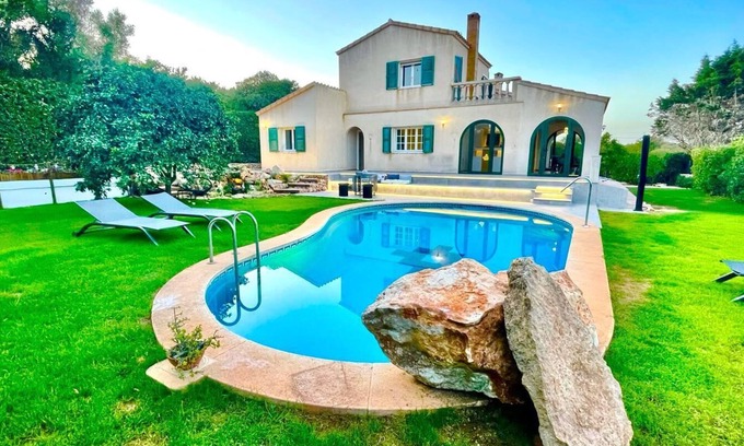 Binixiquer Ski Chalet | Hermosa Villa con Piscina en Binixica