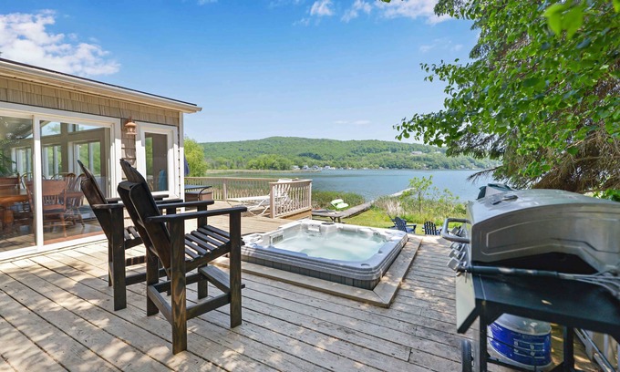 Town of Jerusalem House | Heron Way:"You will be "Wowed!" by this Property"