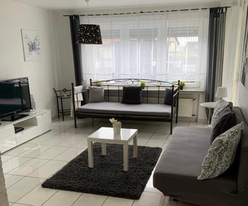 Gemmrigheim Apartment | Herz der Weinberge