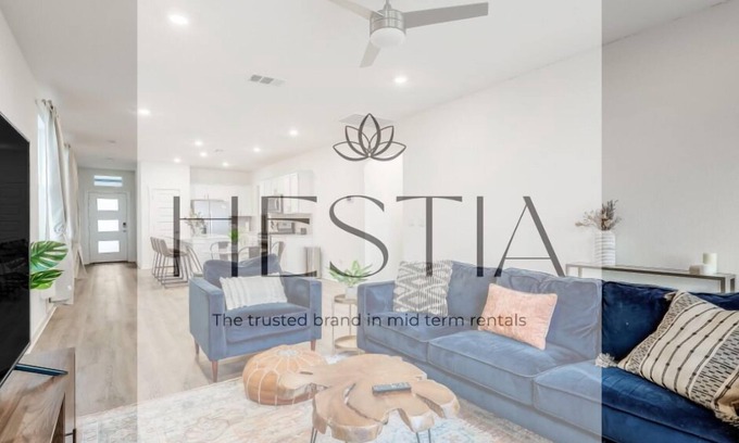 Austin House | Hestia: East Austin Stunning Skyline Views