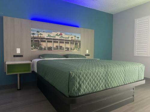 East Pasadena Hotel | Hi-Way Host Motel
