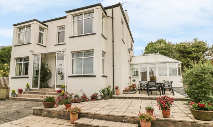 Whitbeck House | HICKORY HOUSE, family friendly, with hot tub in Silecroft
