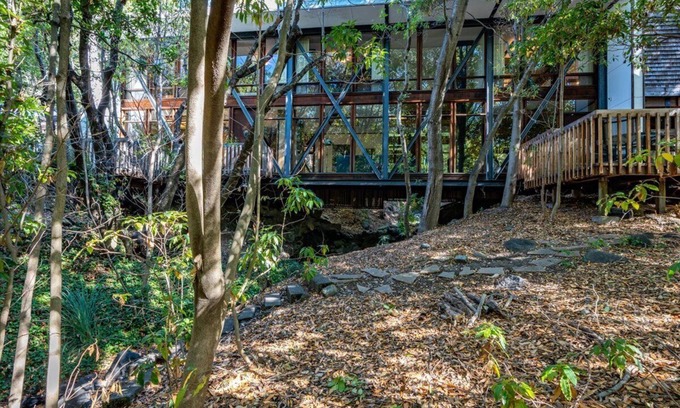 San Luis Obispo House | Hidden Creek House near Downtown SLO. Family Sized!
