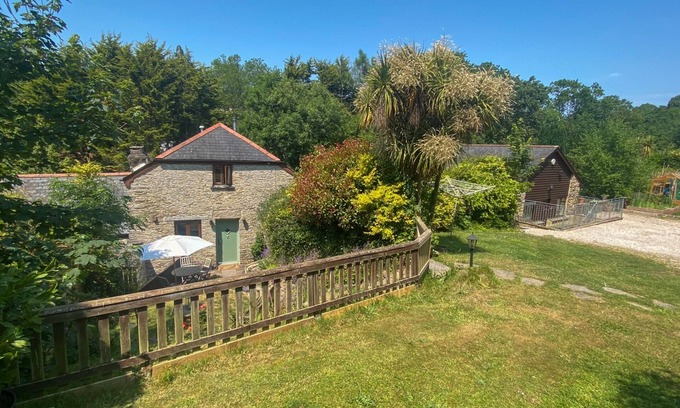 Kingsbridge House | Hidden gem -19th Century Mill with separate annexe and gardens.