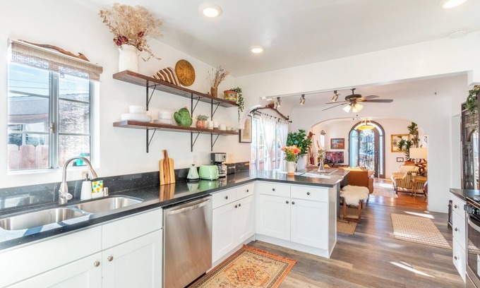Normal Heights House | Hidden Gem: Relax at Casa de Nikasha