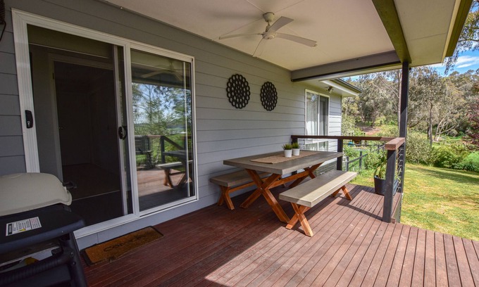 Myrtleford House | Hidden Haven - Entire home, nestled among trees and wildlife