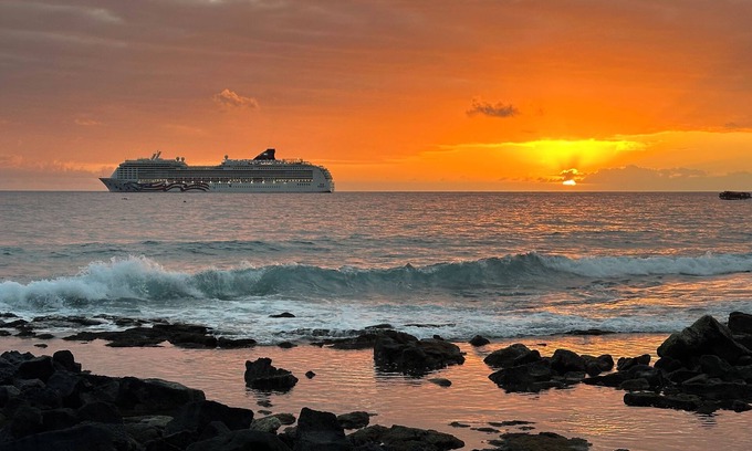 Kailua-Kona Apartment | Hidden Oasis Next to the Ocean. Pet Friendly!