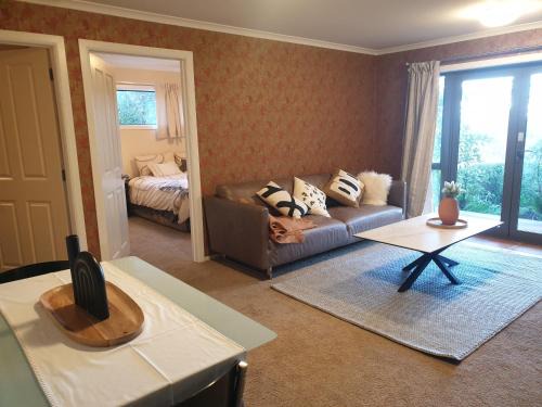 Ravensbourne Apartment | Hidden Peace With Loved Ones