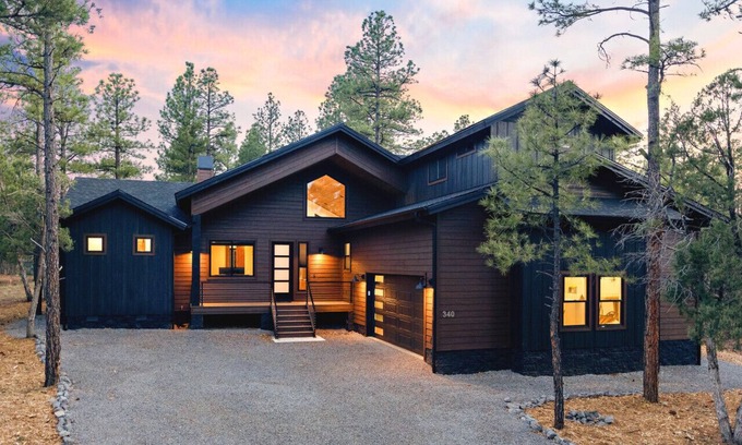 Torreon House | Hidden Pond Retreat | Peaceful Mountain Getaway