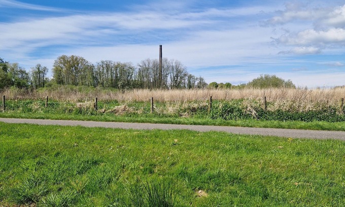 Lemmer Ski Chalet | Hidden residence with a view. Next to beach and little cosy village.