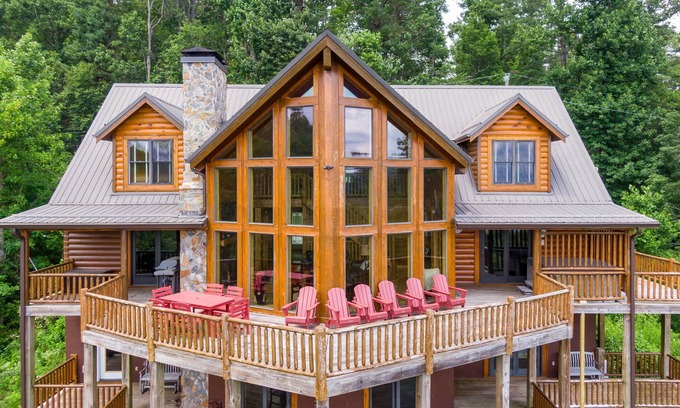 Deep Gap Cabin | Hidden Ridge - Hot Tub, Pool Table, Ping Pong, Great Views