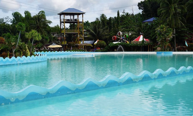 Pinamungajan Hotel | Hidden Valley Mountain and Wavepool Resort