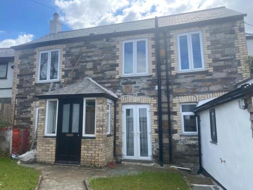 Camelford House | Hideaway Cottage