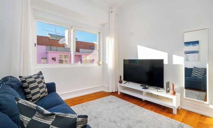 Alto do Pina Apartment | Hideaway Family Apartment | Top Floor | Wi-Fi