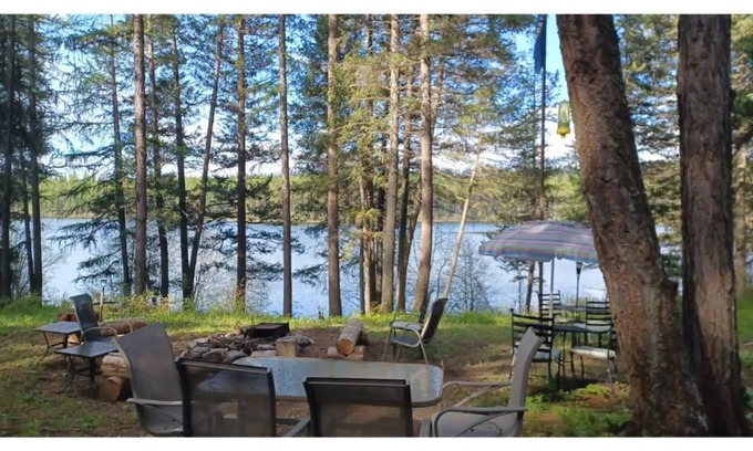 Olney RV Rental | Hideaway Hut 1/ 2 Twins