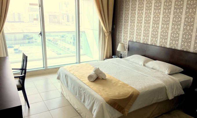 Al Barsha 1 Bed & Breakfast | High-End 2BR Apt. Near Mall of The Emirates