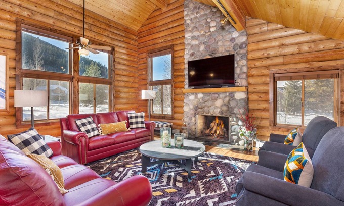 Keystone House | High End Keystone Resort Home, Close to Skiing, Lake Dillon, Family Friendly